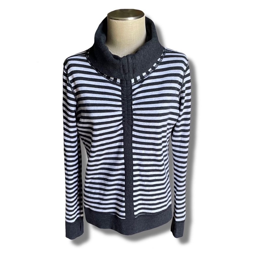 Lululemon "In a Cinch" Reversible Long Sleeve Cowl Neck Pullover